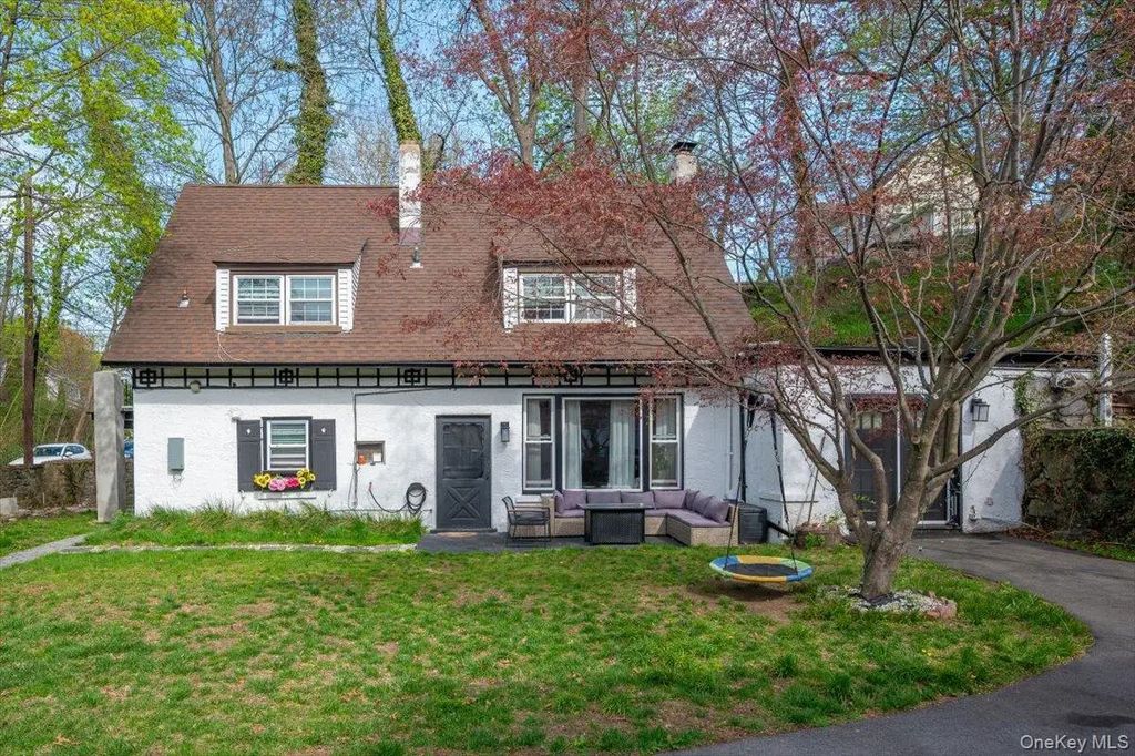 25 Whitewood Avenue, New Rochelle