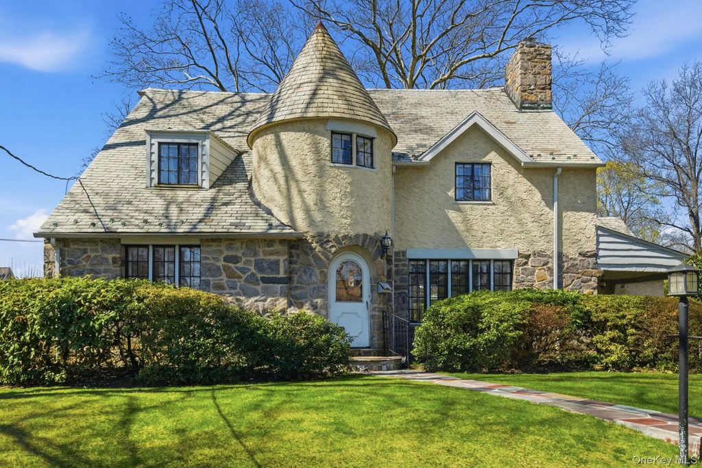 5 Seymour Place, White Plains