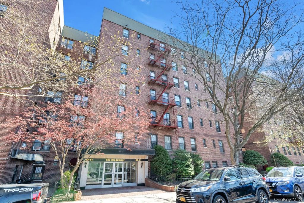 83-11 139 Street # 1f, Briarwood