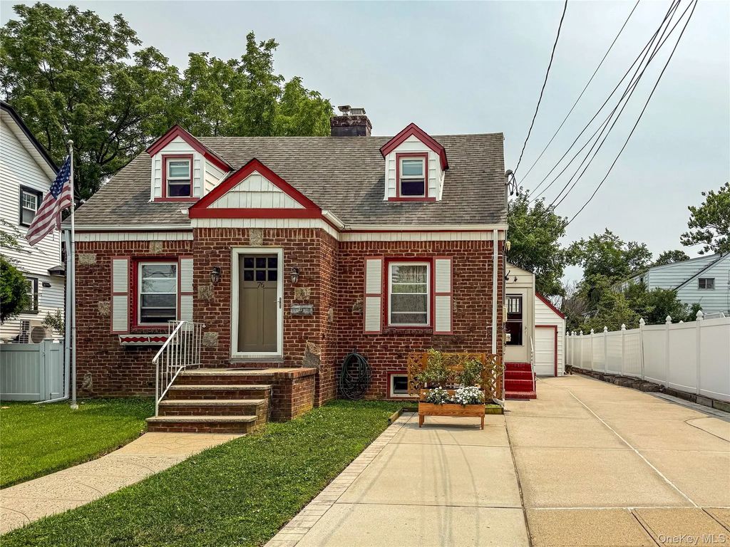76 Davison Avenue, Lynbrook