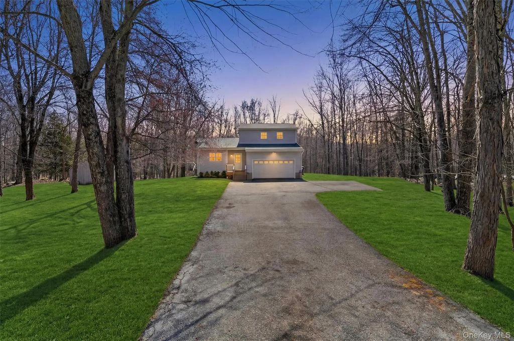 220 M And M Road, Middletown