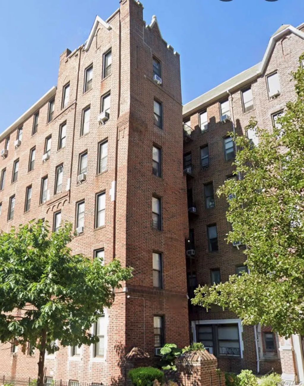 36-20 168 Street Street # 3i, Flushing