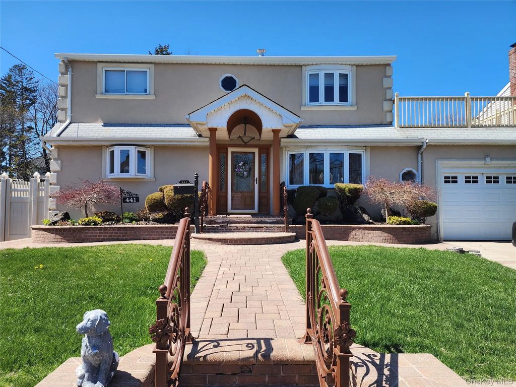441 Morris Drive, Valley Stream