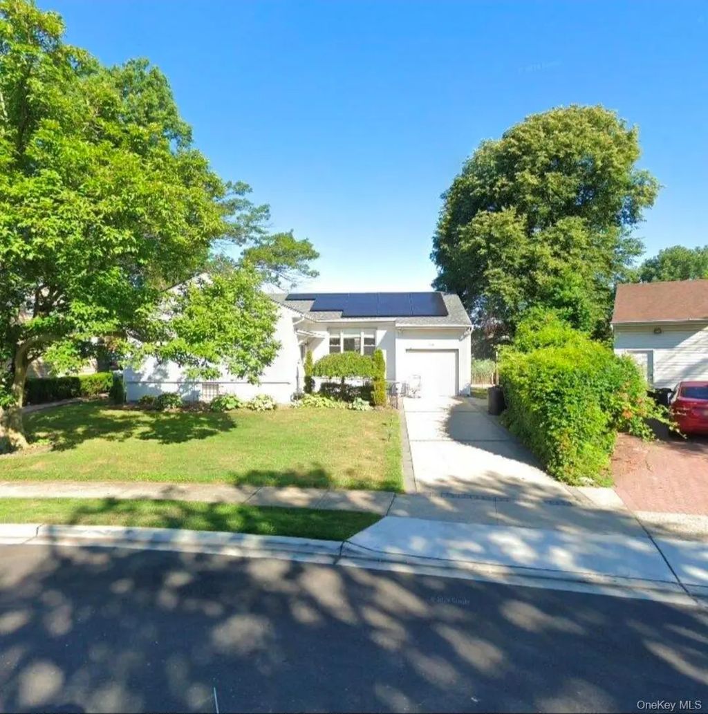 68 Riverdale Road, Valley Stream