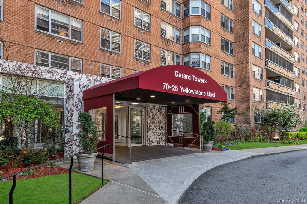 70-25 Yellowstone Boulevard # 18k, Forest Hills