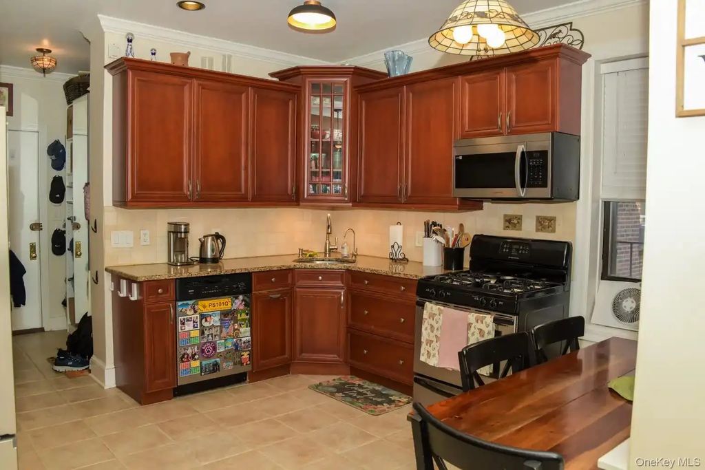 78-14 Austin Street # 5-e, Forest Hills