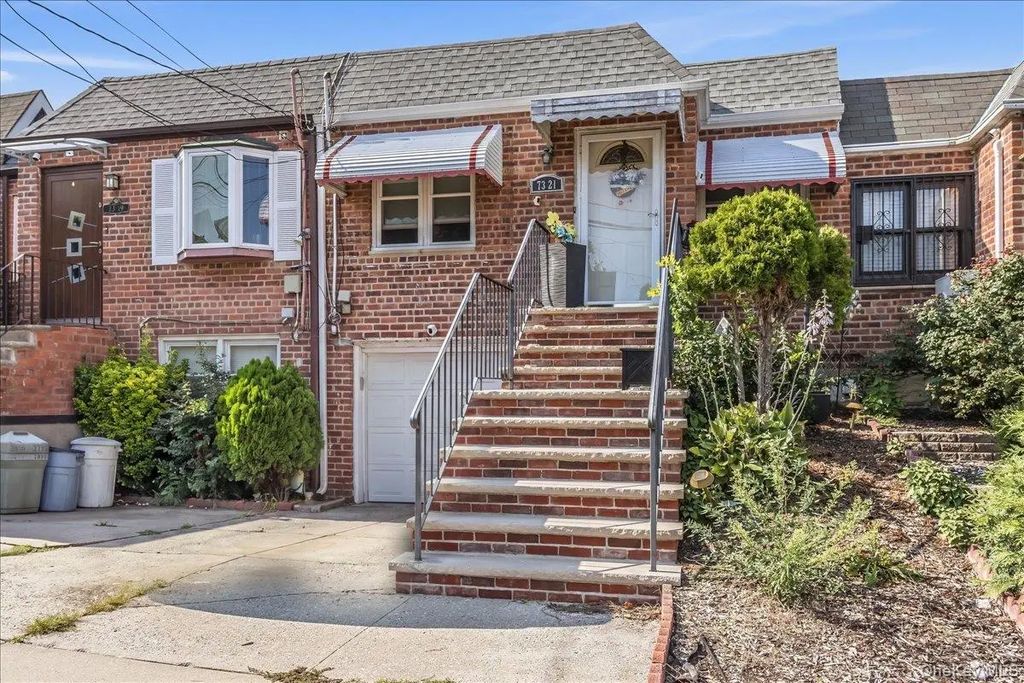 73-21 Cook Avenue, Middle Village