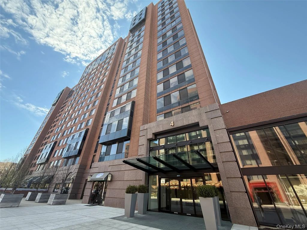 4 Martine Avenue # 1416, White Plains
