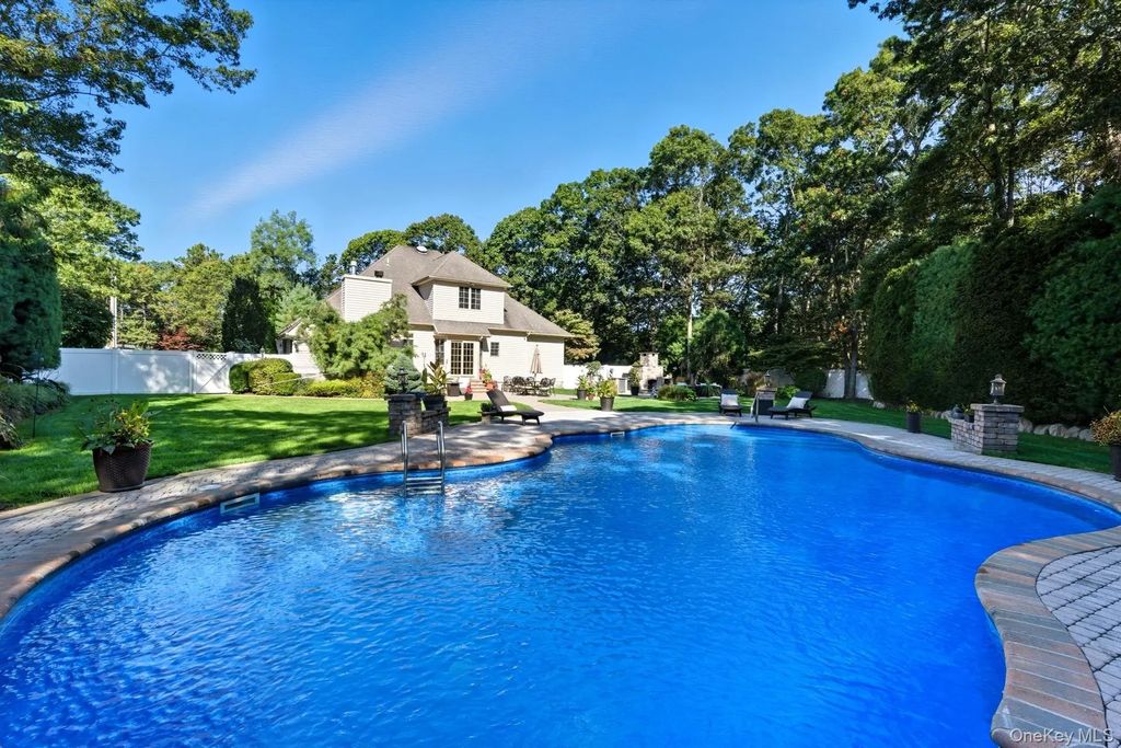 21 E Moriches Riverhead Road, East Moriches