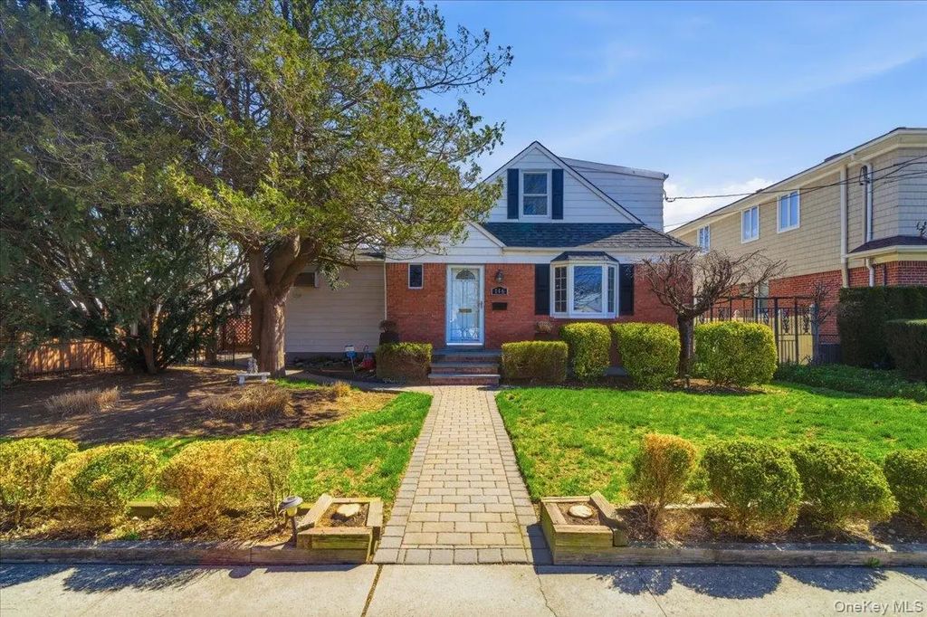 146 Caroline Avenue, Garden City South