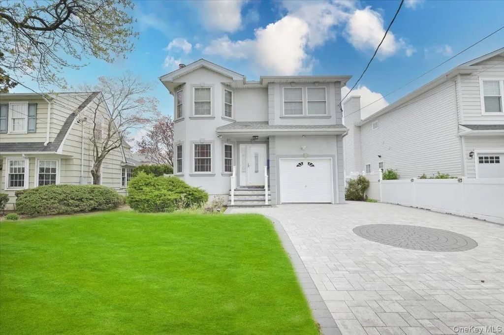 26 Maeder Avenue, Merrick