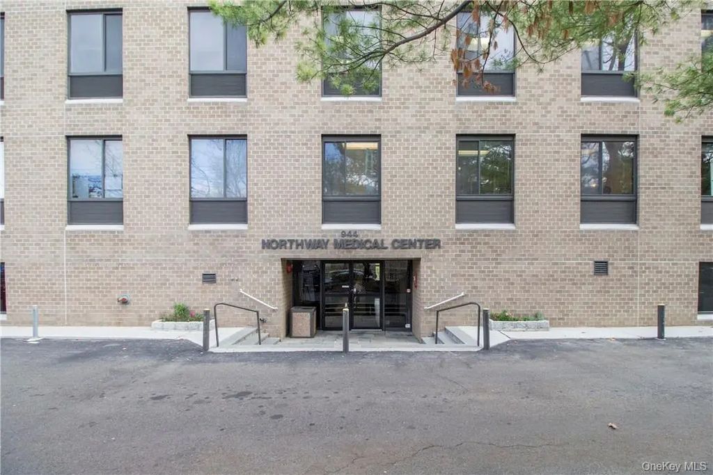 944 N Broadway, Yonkers
