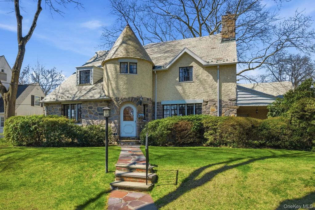 5 Seymour Place, White Plains
