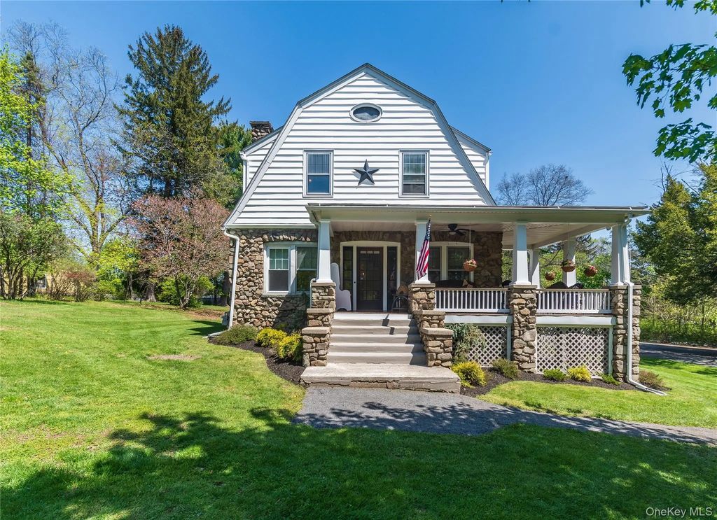 571 Route 17m, Middletown