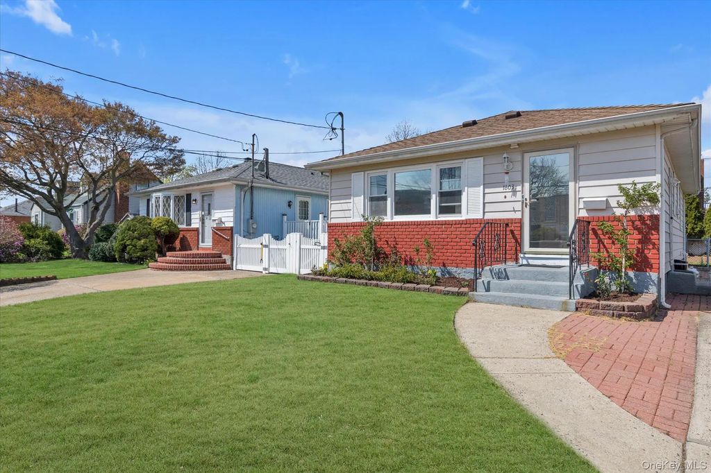 1803 Stone Avenue, East Meadow
