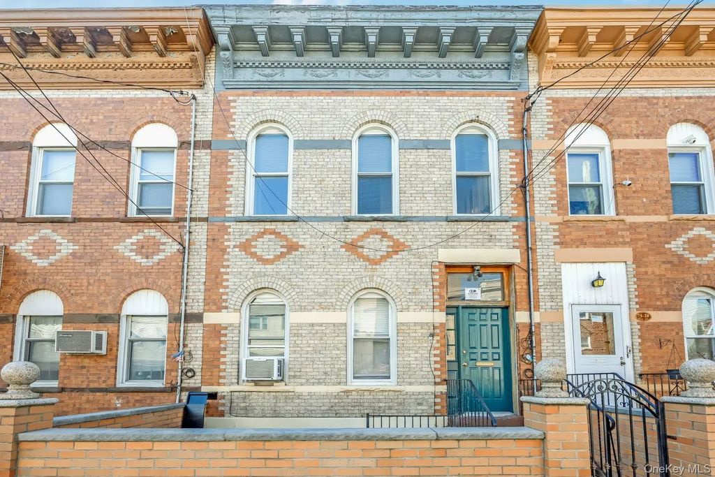 75-30 67th Drive, Middle Village