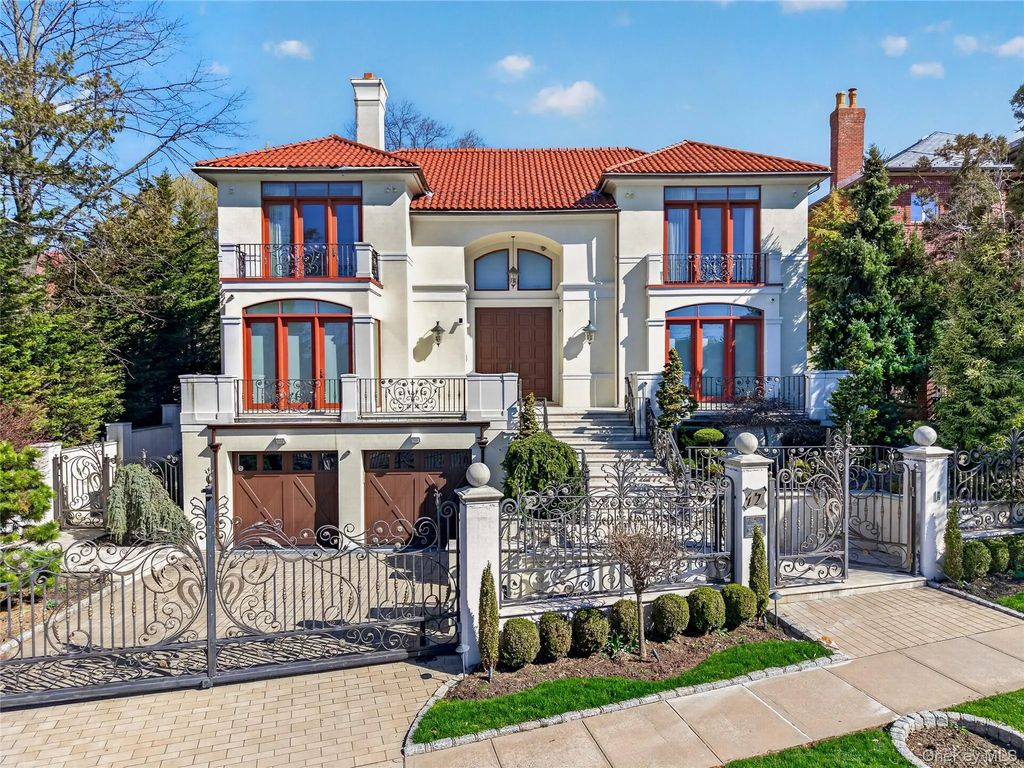 17 North Drive, Malba