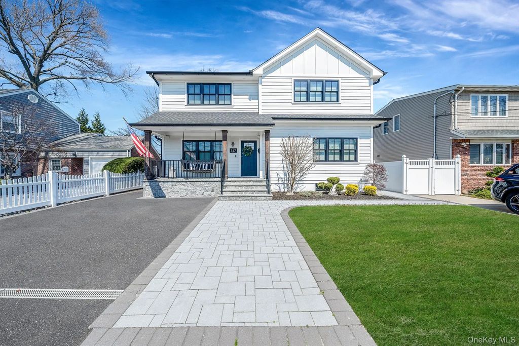 347 Broadway, Carle Place