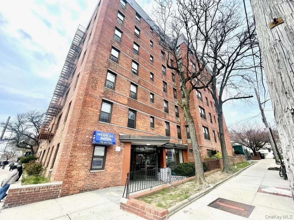 8746 Chelsea Street # 3j, Jamaica Estates