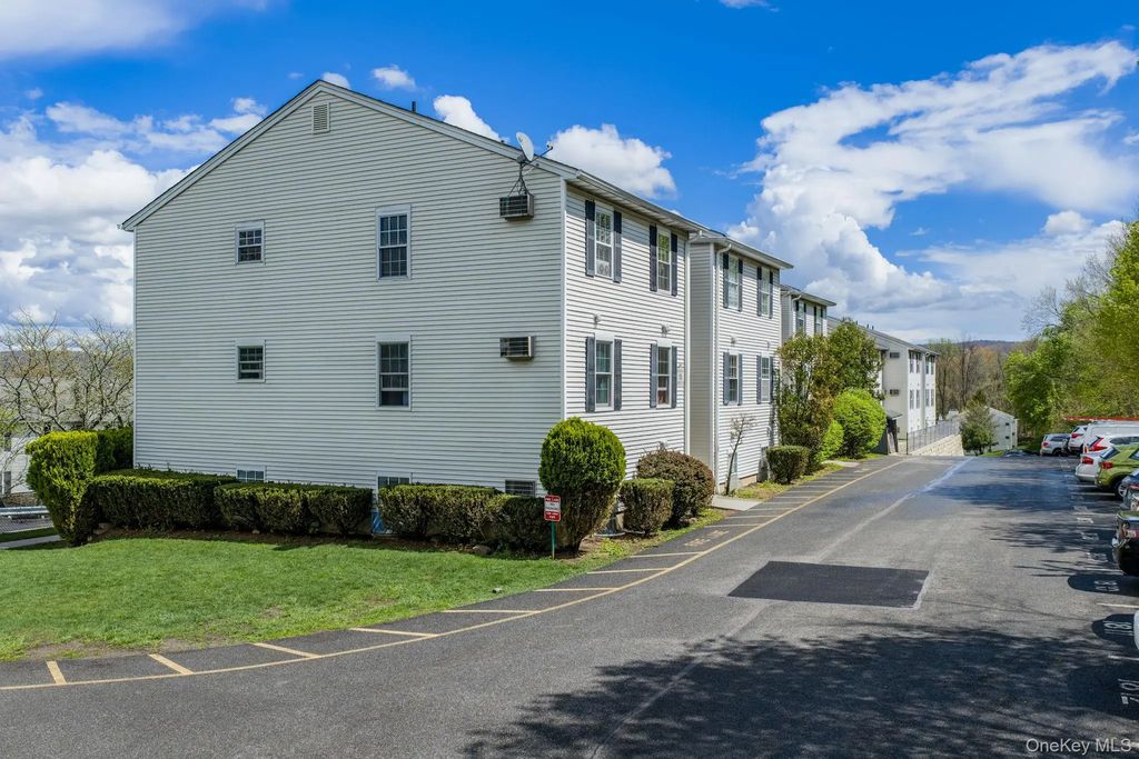 18 Lexington Hill # 8, Harriman