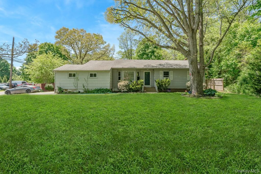 103 Gates Avenue, Central Islip