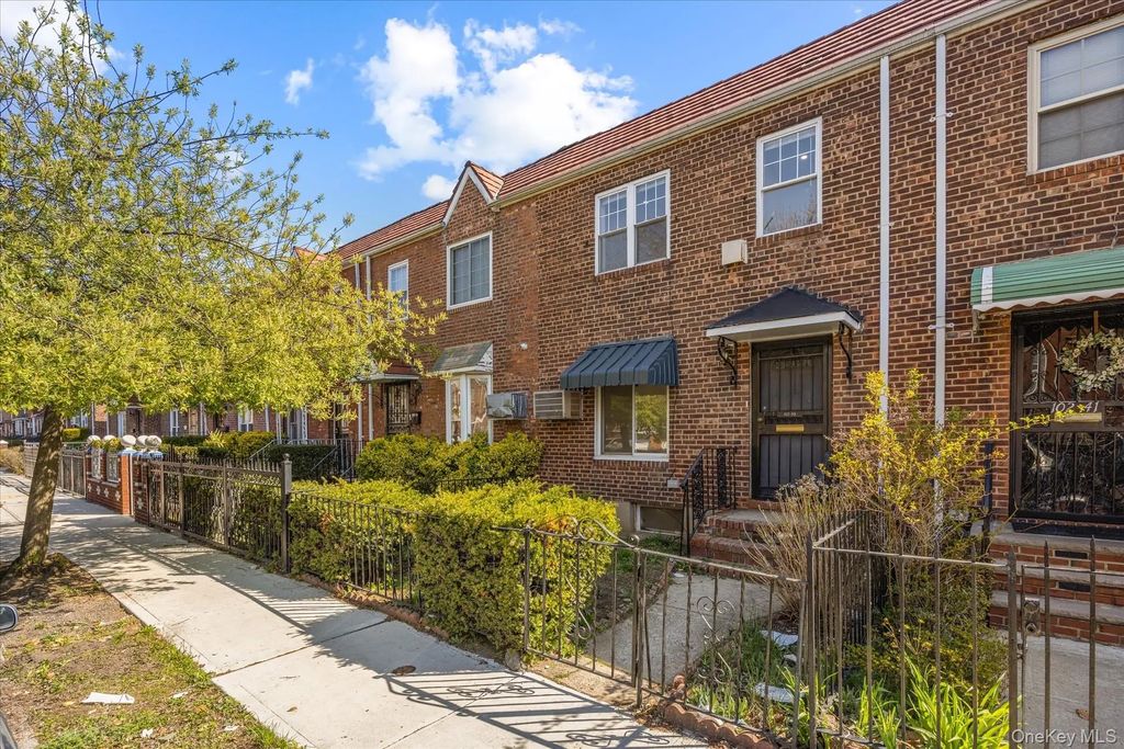 102-39 183 Place, Hollis