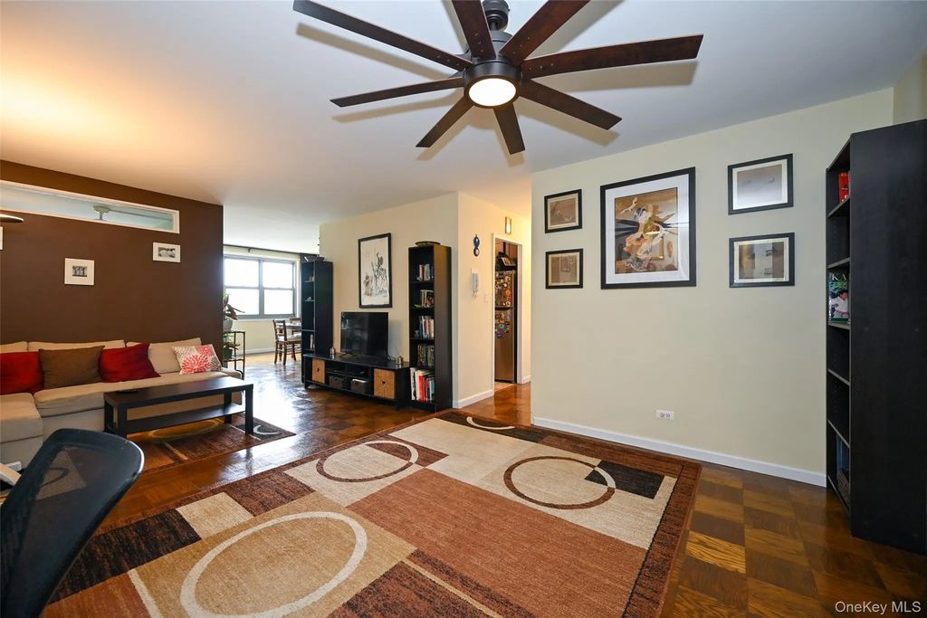 61-20 Grand Central Parkway # B 803, Forest Hills