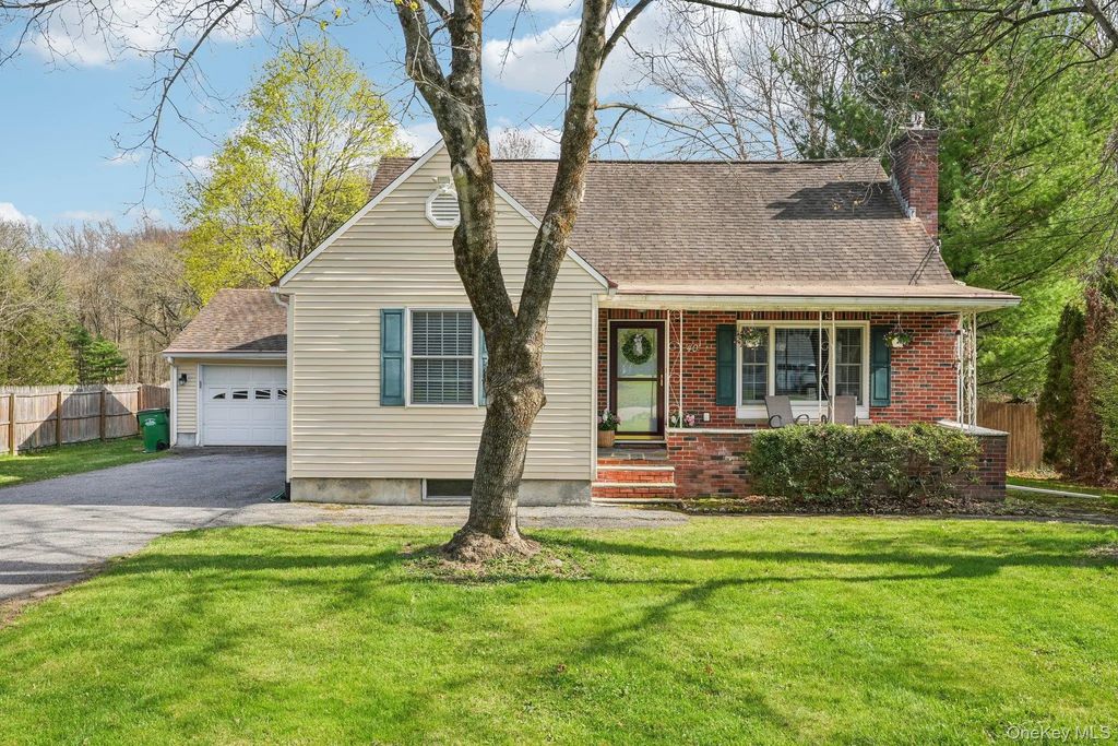 40 Widmer Road, Wappingers Falls