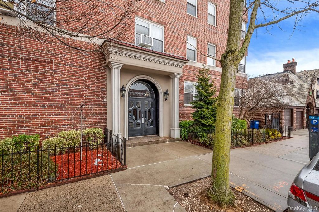 111-50 75th Road # 1a, Forest Hills