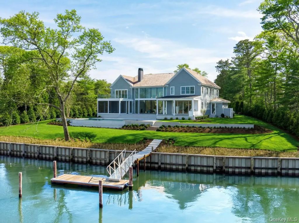 15 Old Point Road, Quogue