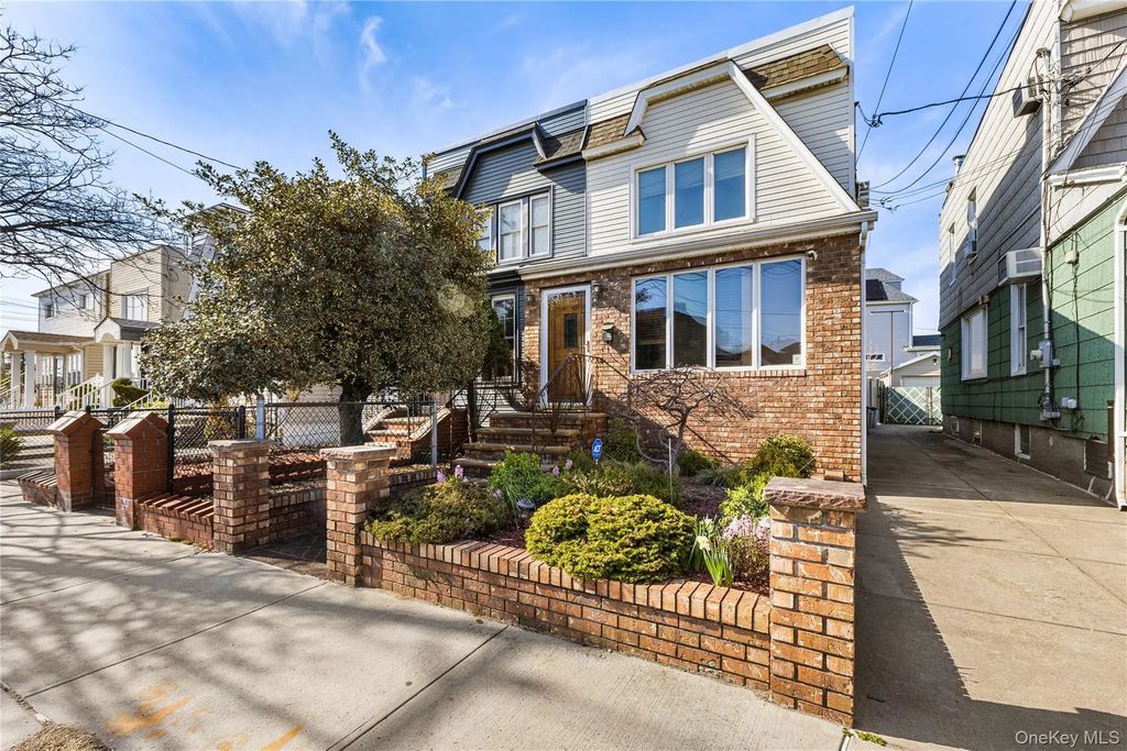 9409 Linden Boulevard, Ozone Park