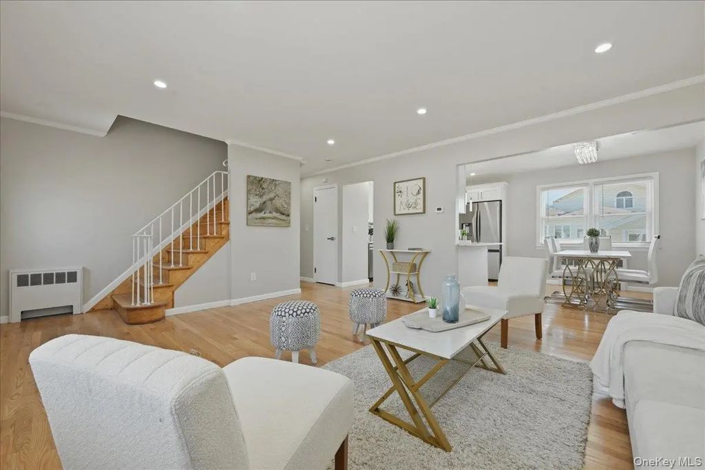 2726 Orchard Street, North Bellmore