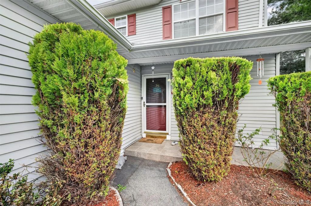 28 Lois Lane, Monroe