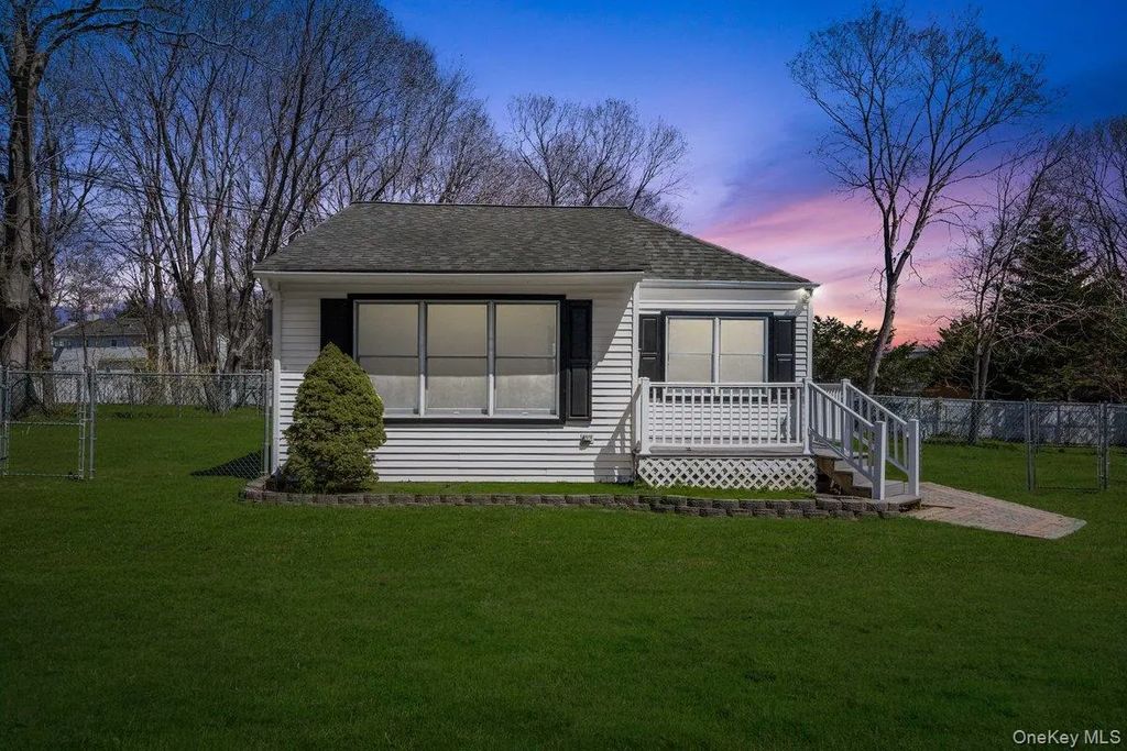 819 Canal Road, Mount Sinai