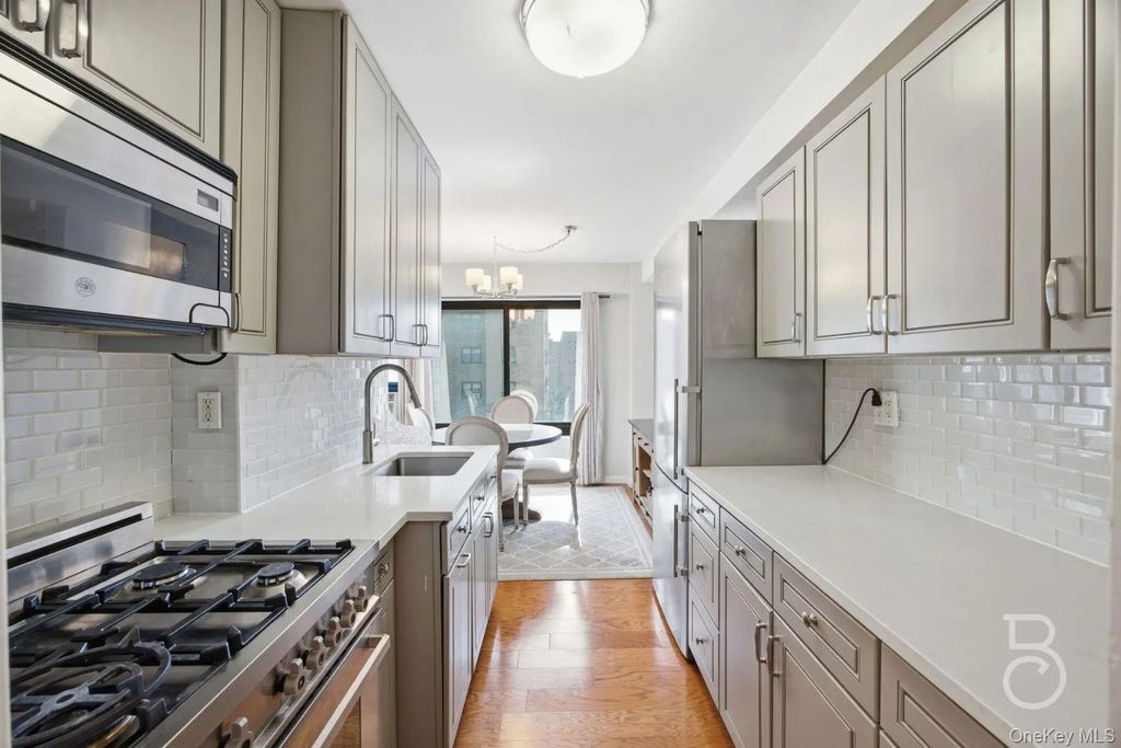 33-43 14th Street # 10a, Astoria