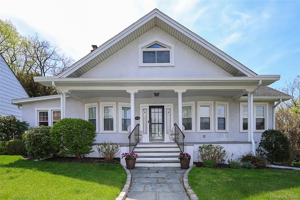 101a Glenwood Road, Glenwood Landing