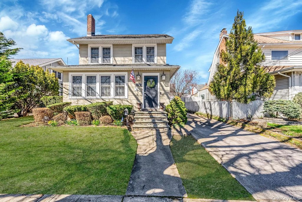 33 Harding Avenue, Lynbrook