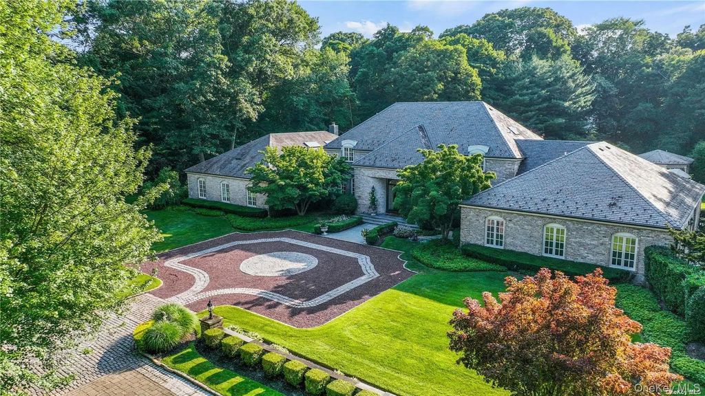 45 Wolver Hollow Road, Upper Brookville