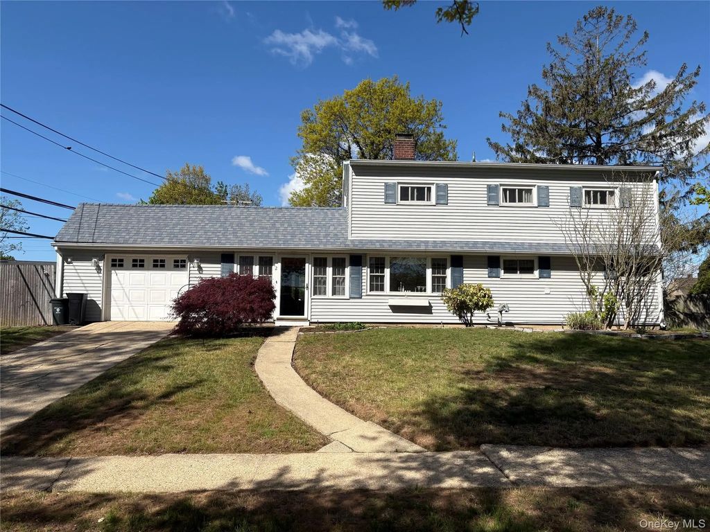 2 Dwarf Lane, Wantagh