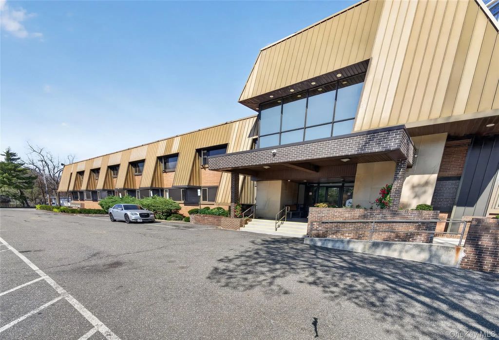 230 Hilton Avenue # Ste 105, Hempstead