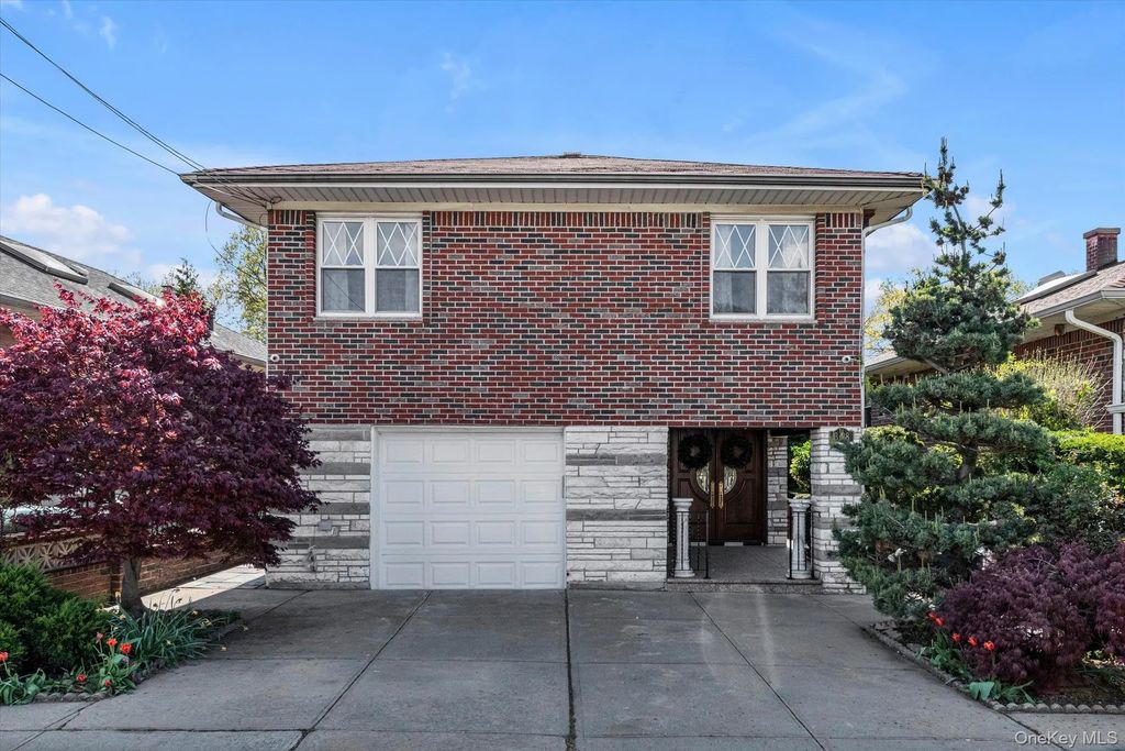 328 149th Place, Whitestone