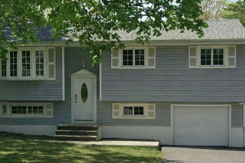 8 Fort Worth Place, Monroe
