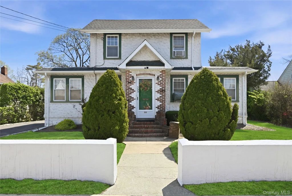 333 Ocean Avenue, East Rockaway