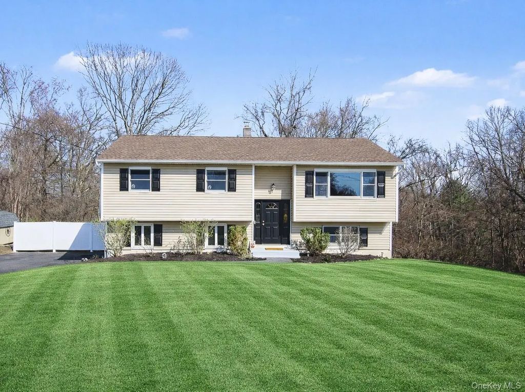 11 Richard Road, Mahopac