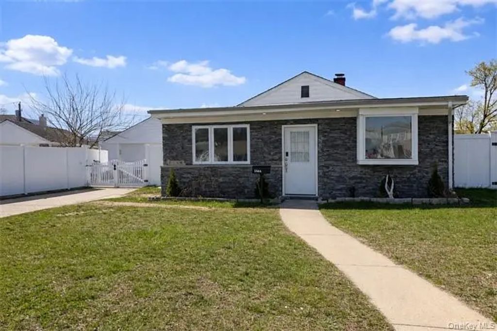 2504 Cypress Avenue, East Meadow