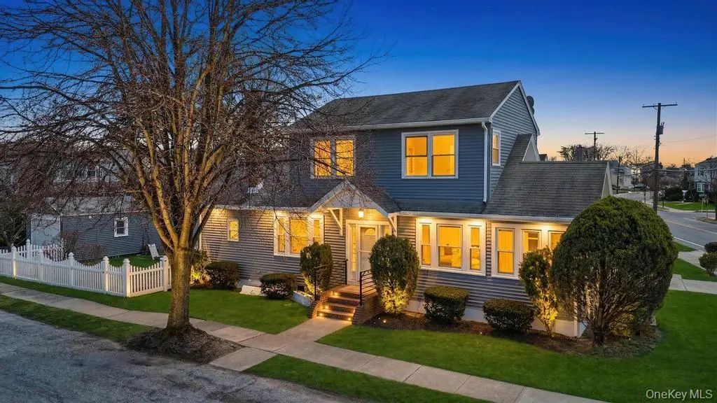 24 W Dover Street, Valley Stream