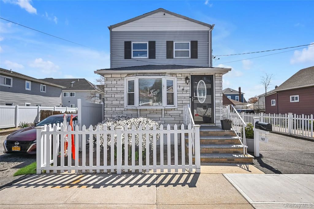 187 Memphis Avenue, South Floral Park