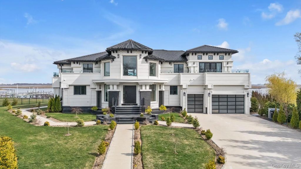 190 Curtis Road, Hewlett Neck