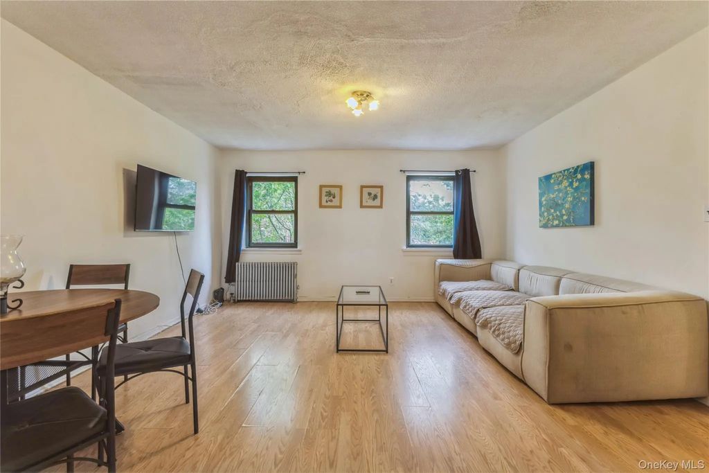 144-14 77 Road # 3a, Kew Garden Hills