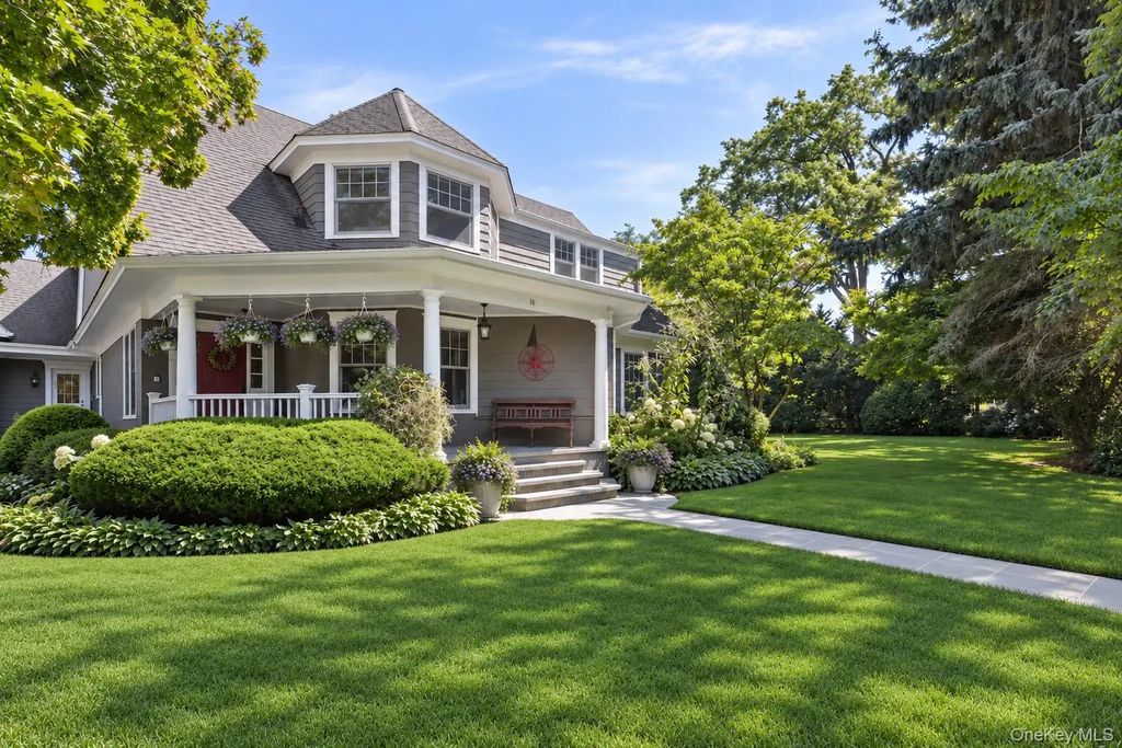 16 Middle Drive, Manhasset